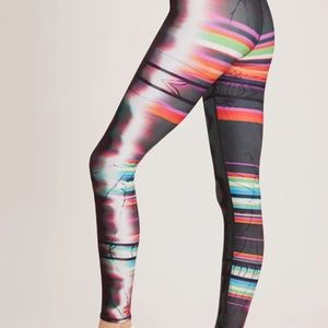 Niyama Sol LCD Glitch Size M Leggings